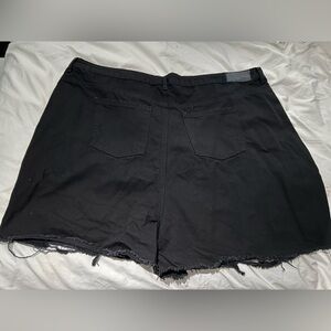 Nasty Gal High Waisted Distressed Black Mom Shorts Women’s Plus Size 24